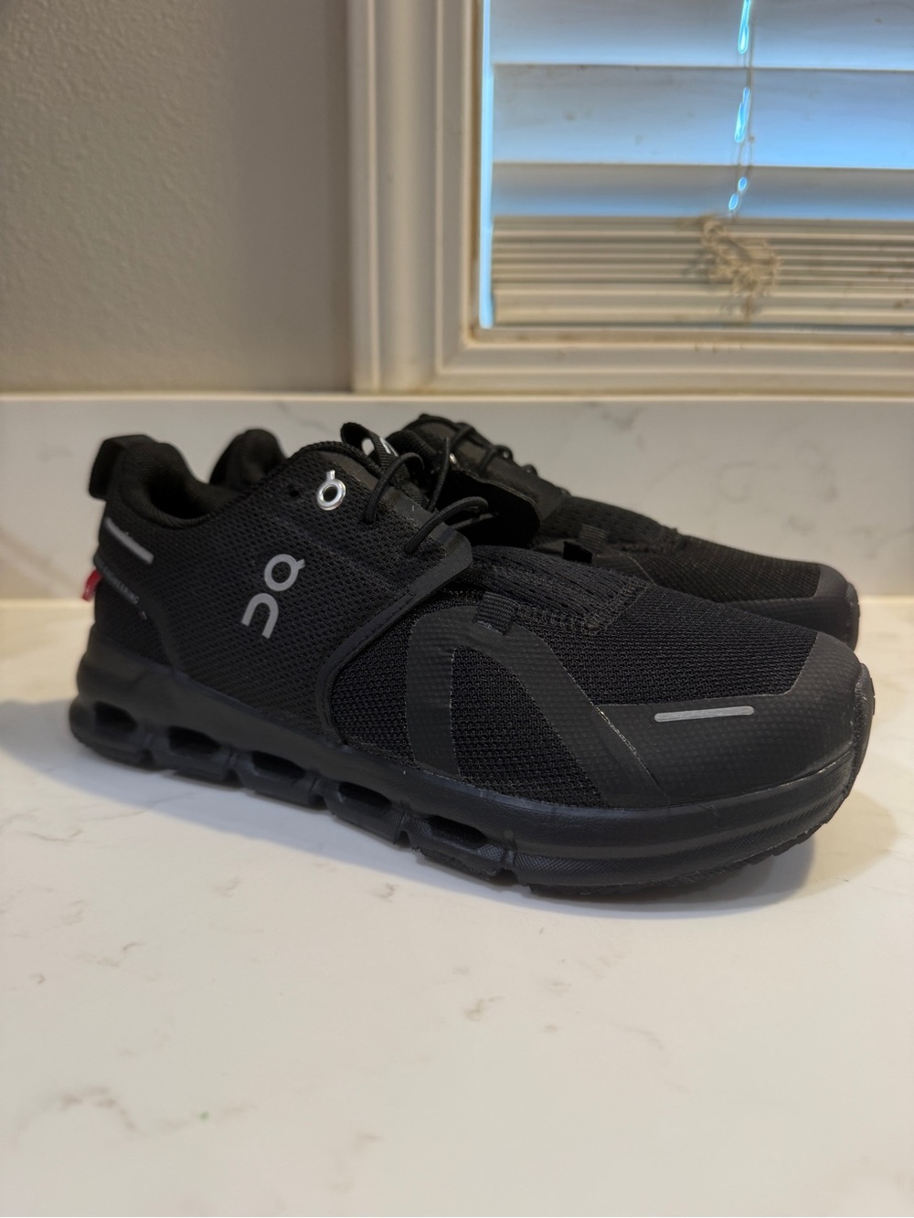 On Kids' Cloud Sky Shoes On Cloud Black Slip On Shoes Size 3 Youth EUC Running